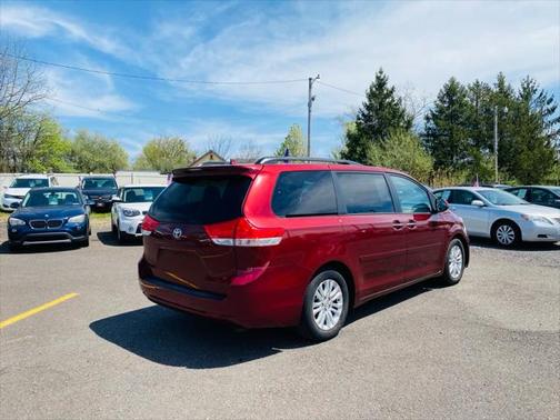2014 Toyota Sienna XLE