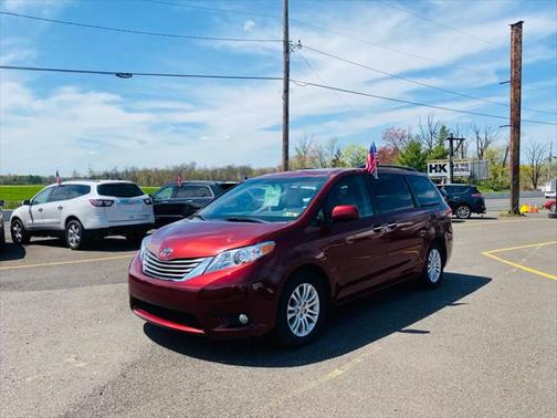 2014 Toyota Sienna XLE