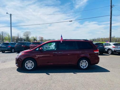 2014 Toyota Sienna XLE