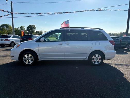 2004 Toyota Sienna XLE