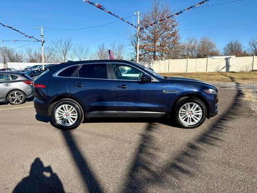 2017 Jaguar F-PACE 35t Prestige