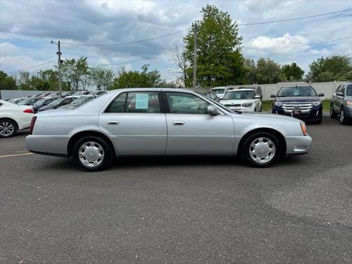 2000 Cadillac DeVille Base
