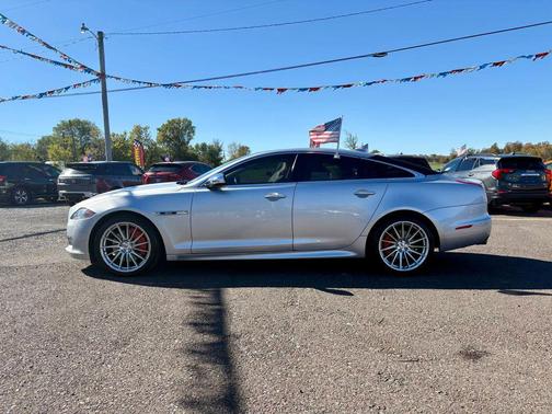 2017 Jaguar XJ XJ R-Sport