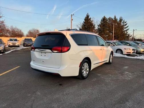 2018 Chrysler Pacifica Touring-L Plus