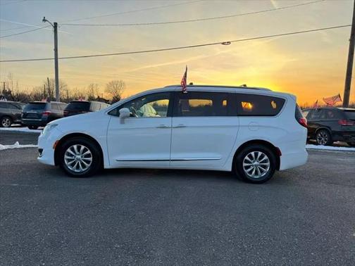 2018 Chrysler Pacifica Touring-L Plus
