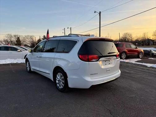 2018 Chrysler Pacifica Touring-L Plus