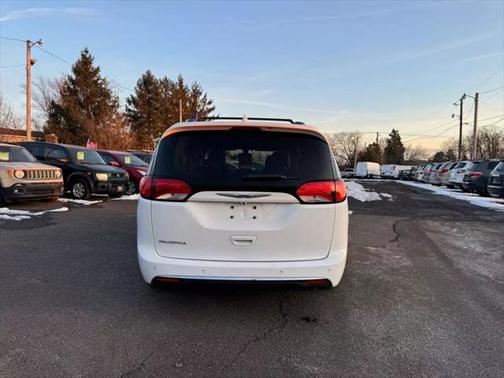 2018 Chrysler Pacifica Touring-L Plus