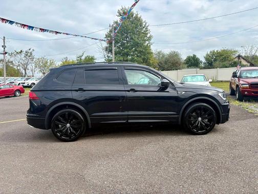 2021 Volkswagen Tiguan 2.0T SE R-Line Black