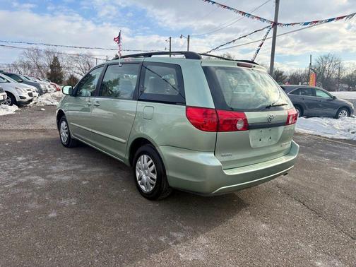 2006 Toyota Sienna CE