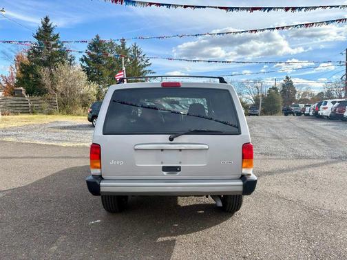 2000 Jeep Cherokee Sport 4WD