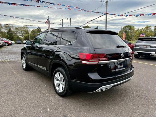 2018 Volkswagen Atlas SE w/Tech Pkg Sport Utility 4D