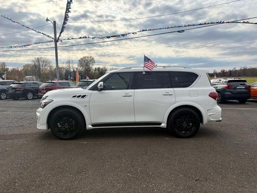 2016 INFINITI QX80 Base