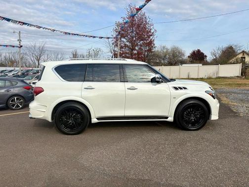 2016 INFINITI QX80 Base