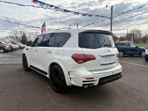 2016 INFINITI QX80 Base