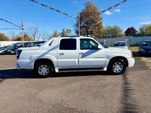 2002 Cadillac Escalade EXT Base