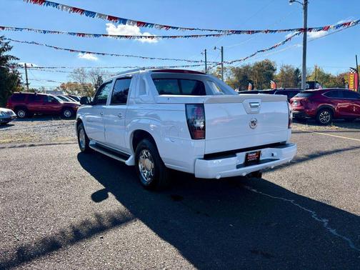 2002 Cadillac Escalade EXT Base