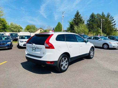 2012 Volvo XC60 T6 R-Design Platinum