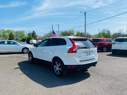2012 Volvo XC60 T6 R-Design Platinum