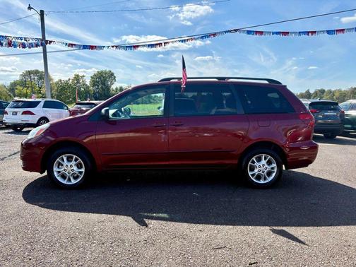 2005 Toyota Sienna LE