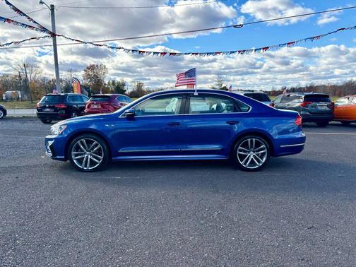 2017 Volkswagen Passat 1.8T R-Line w/Comfort