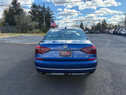 2017 Volkswagen Passat 1.8T R-Line w/Comfort