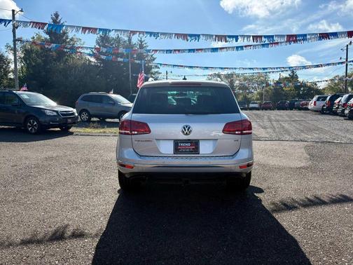 2015 Volkswagen Touareg V6 Lux