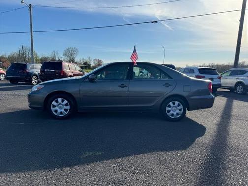 2004 Toyota Camry LE