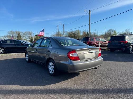 2004 Toyota Camry LE