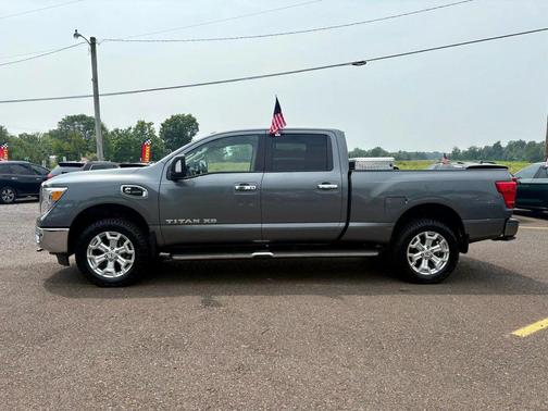 2017 Nissan Titan XD SV