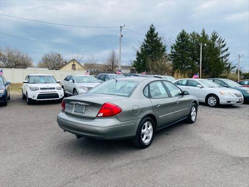 2002 Ford Taurus SES