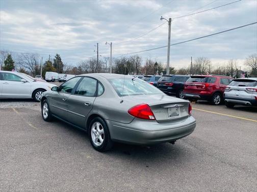 2002 Ford Taurus SES