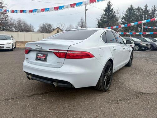 2016 Jaguar XF 35t Premium