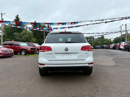 2017 Volkswagen Touareg V6 Wolfsburg Edition