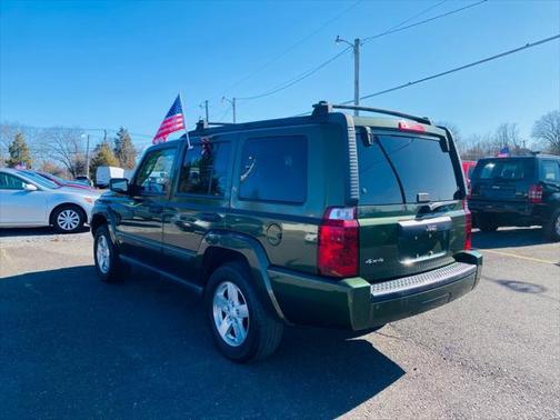 2006 Jeep Commander Base