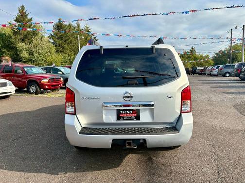 2010 Nissan Pathfinder SE