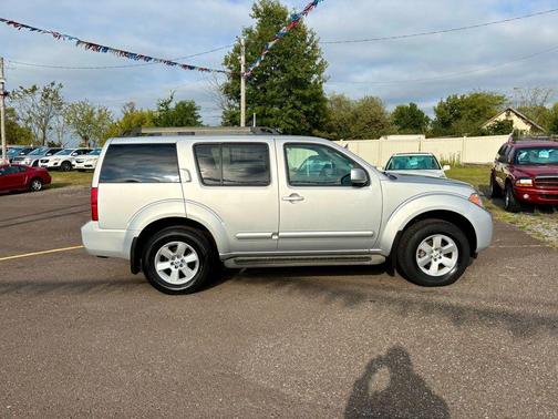 2010 Nissan Pathfinder SE