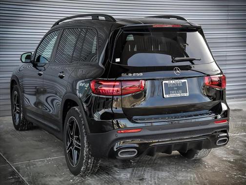 2025 Mercedes-Benz GLB 250 4MATIC