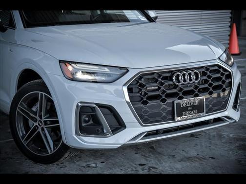 2021 Audi Q5 Premium Plus 55 TFSI e quattro S tronic