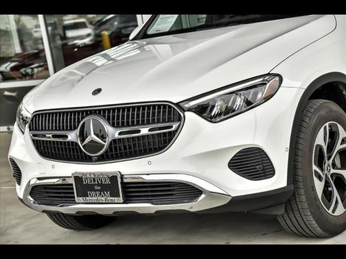2025 Mercedes-Benz GLC 350e Base