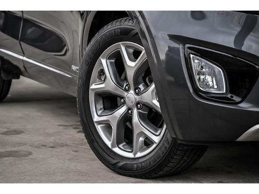 2018 Kia Sorento SX