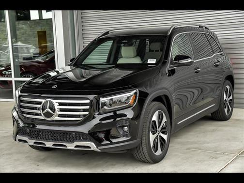 2025 Mercedes-Benz GLB 250 4MATIC