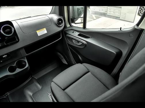 2025 Mercedes-Benz Sprinter 2500 Standard Roof