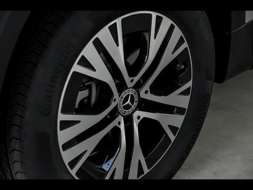 2025 Mercedes-Benz GLB 250 4MATIC