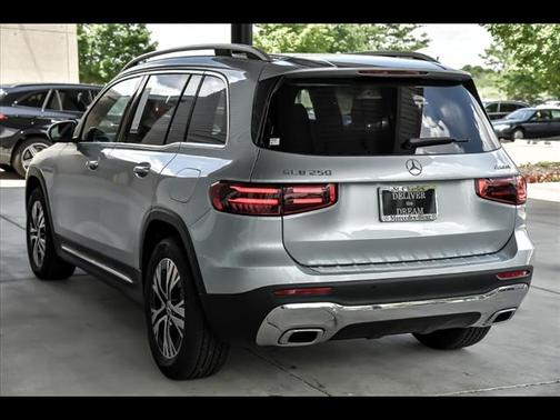 2025 Mercedes-Benz GLB 250 4MATIC