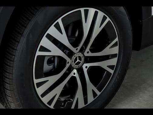 2025 Mercedes-Benz GLB 250 4MATIC