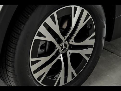 2025 Mercedes-Benz GLB 250 4MATIC