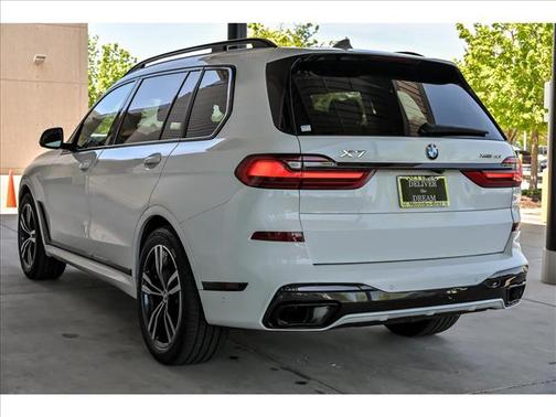 White 2021 BMW X7 xDrive40i