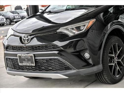 2016 Toyota RAV4 SE