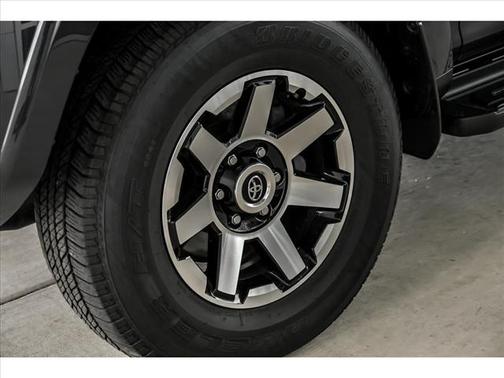 2024 Toyota 4Runner TRD Off Road