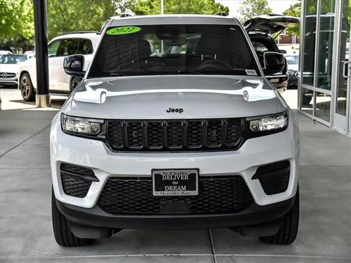 2022 Jeep Grand Cherokee Altitude